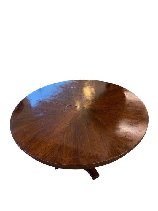A Mahogany Biedermeier Style Dining Table, 20th Century