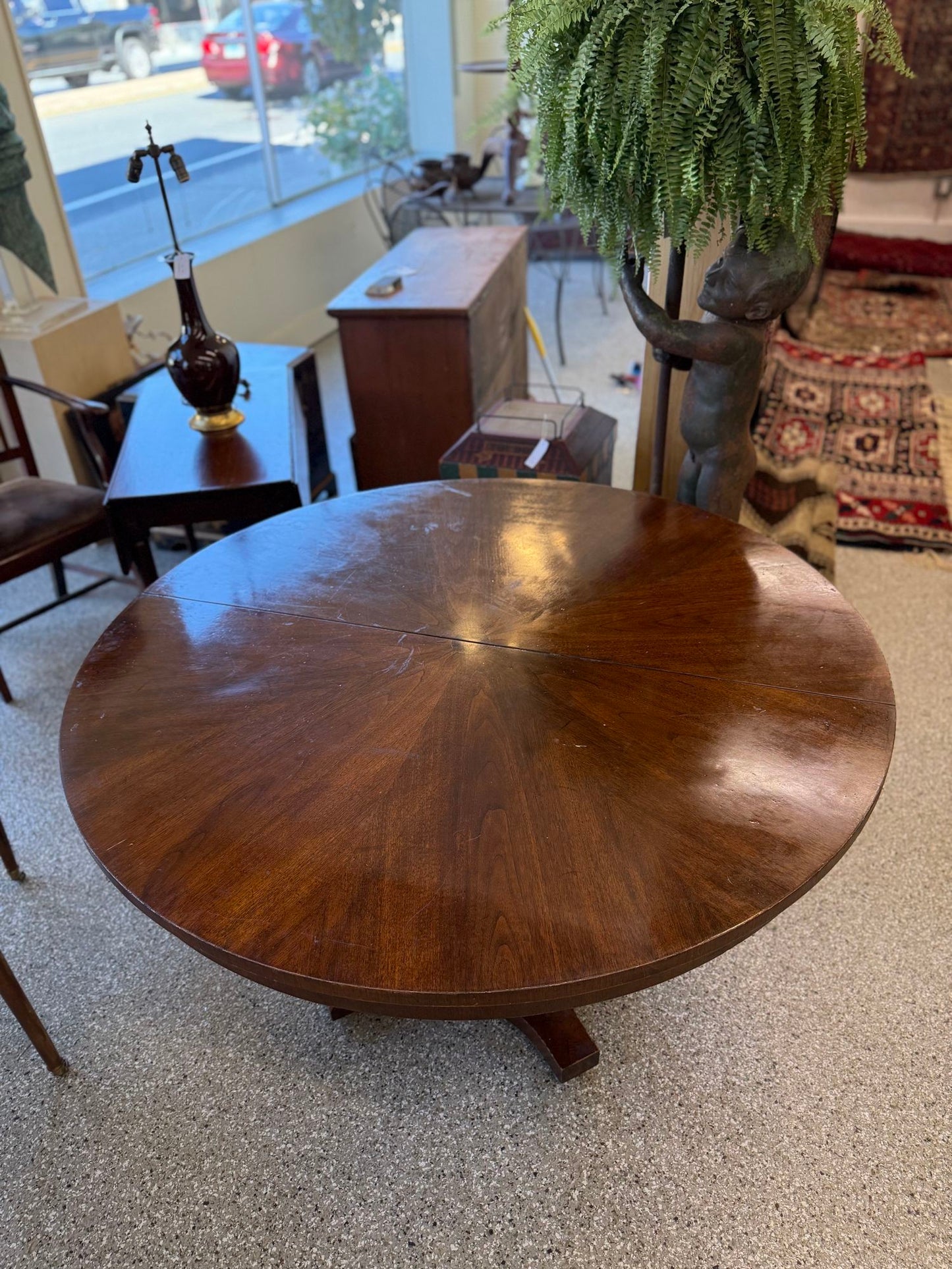A Mahogany Biedermeier Style Dining Table, 20th Century