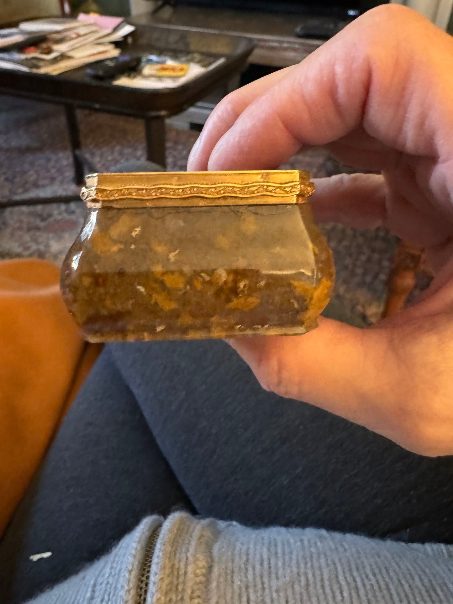 A Gold Mounted Moss Agate Snuff Box