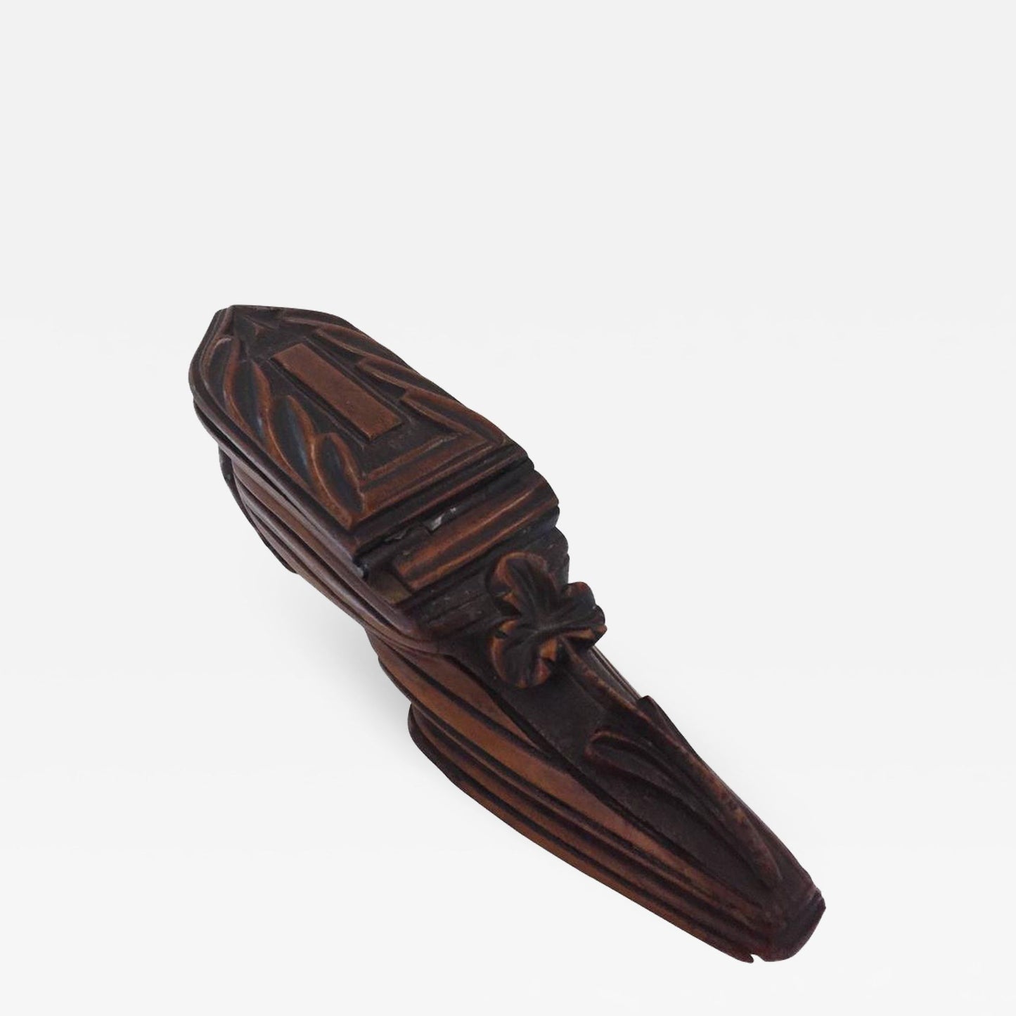 Carved Shoe Form Treen Snuff Box with Carved Shamrock, 19th Century