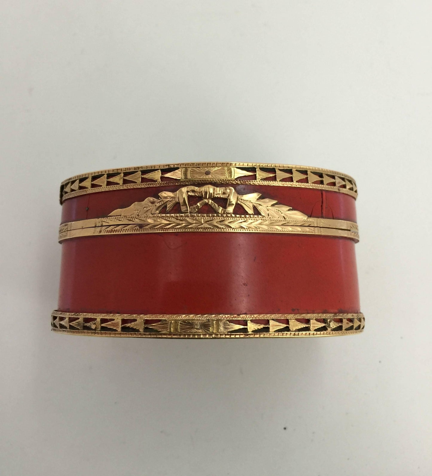 Louis XV Gold-Mounted Lacquer Snuff Box