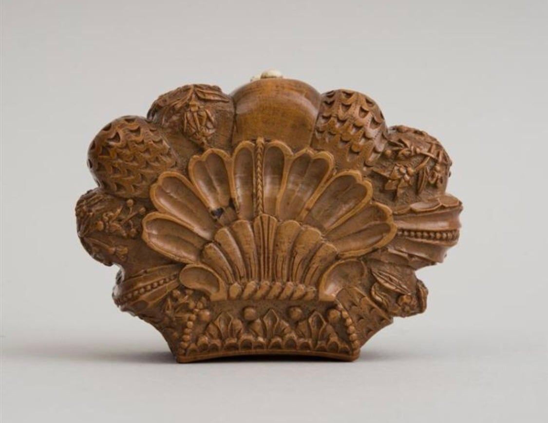 French Carved Snuff Box, Mid-19th Century