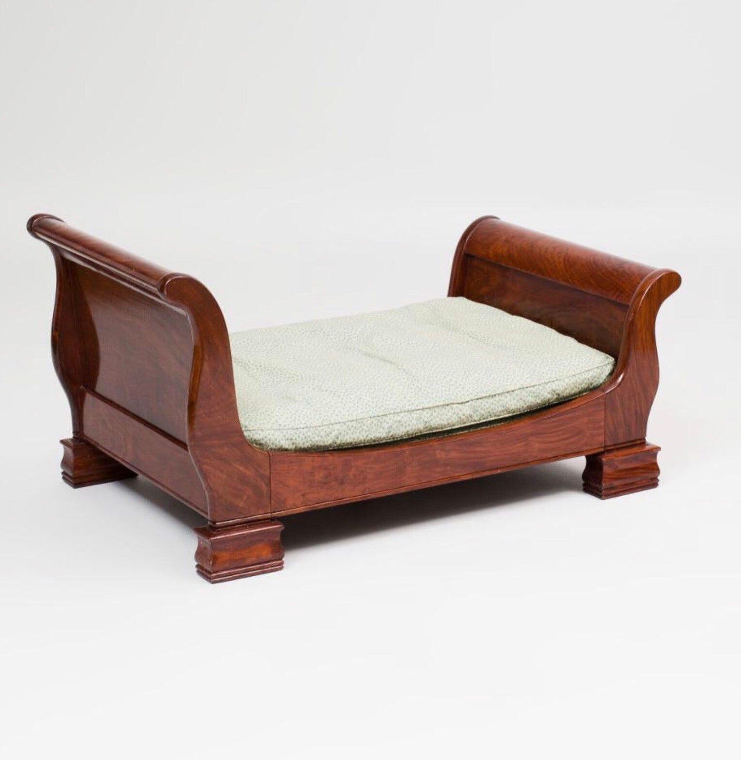 Empire Style Mahogany Dog’s Bed
