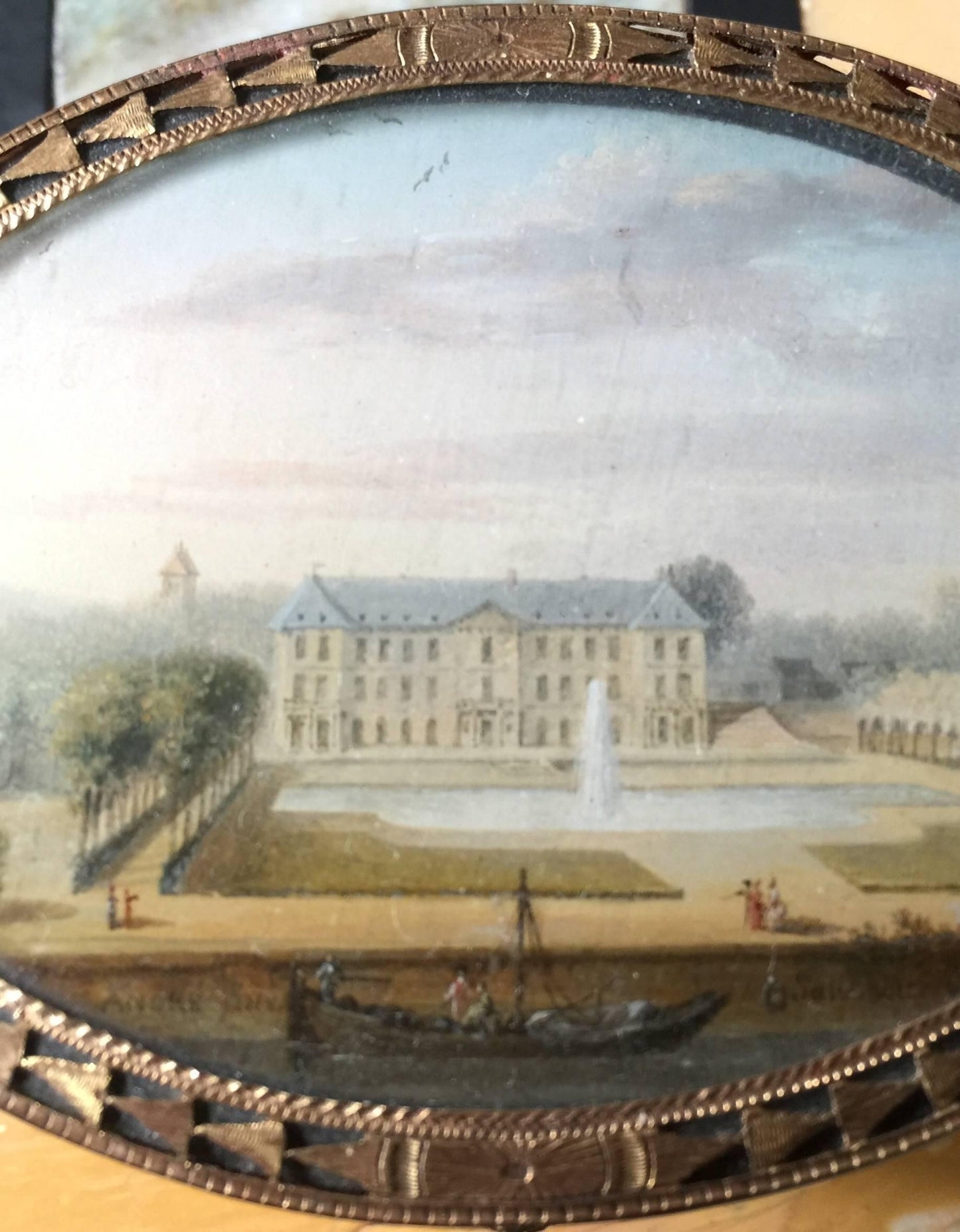 Louis XV Gold-Mounted Lacquer Snuff Box