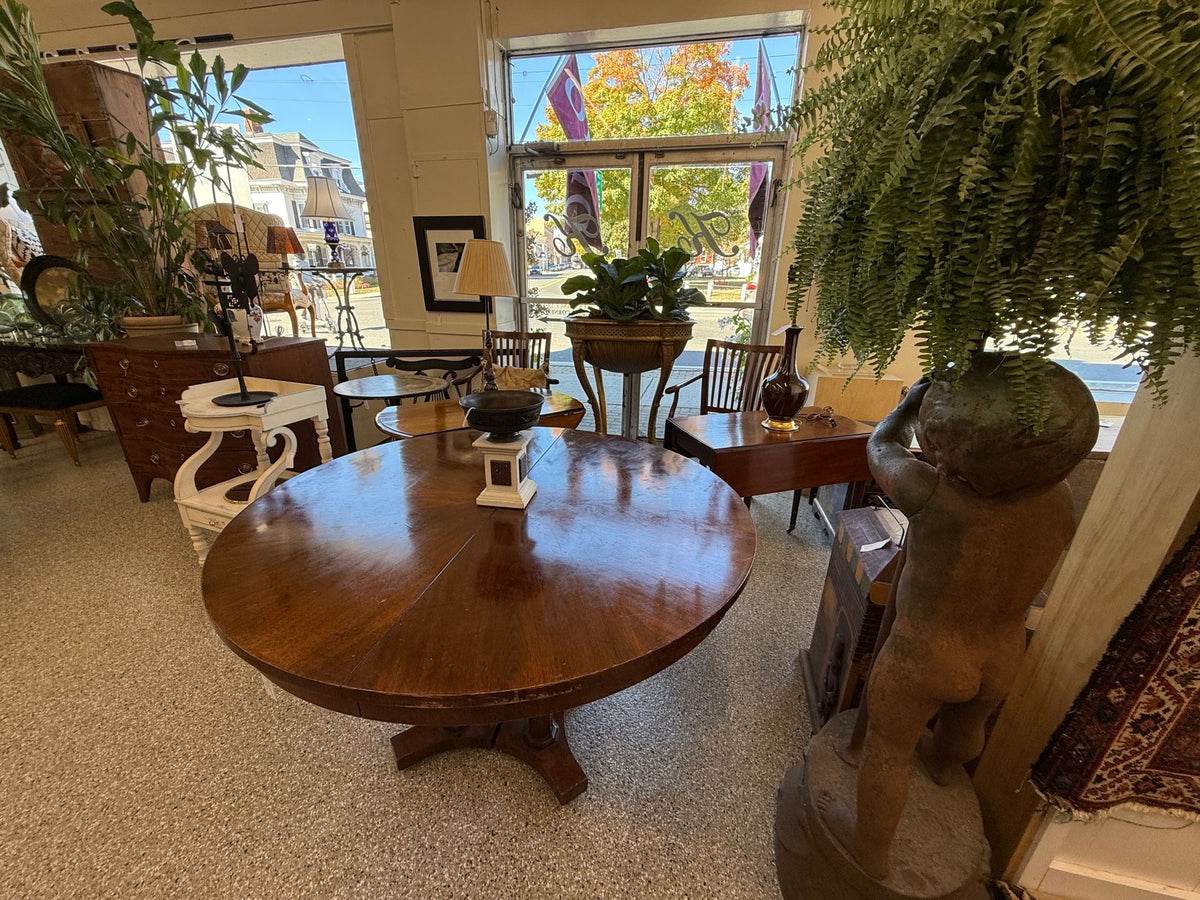 A Mahogany Biedermeier Style Dining Table, 20th Century