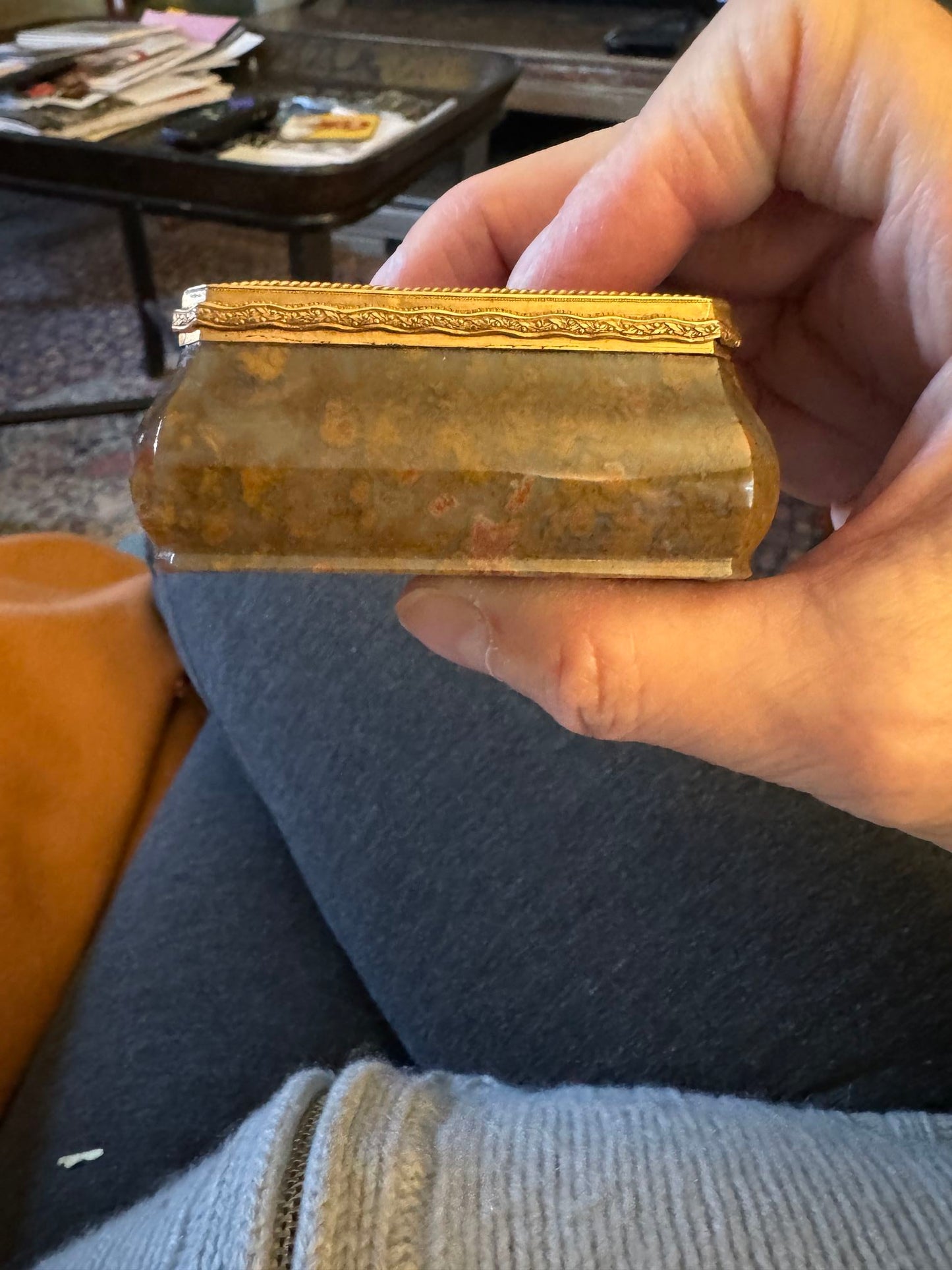 A Gold Mounted Moss Agate Snuff Box