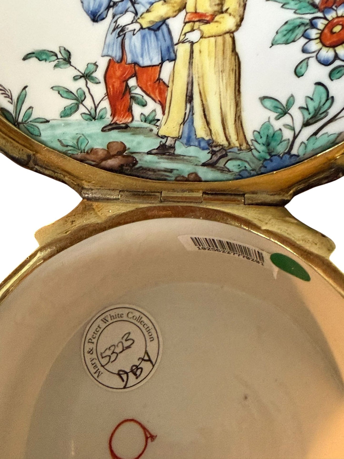 A Large Silver-Gilt Mounted Chantilly Soft Past Chinoiserie Circular Snuff Box, circa 1740