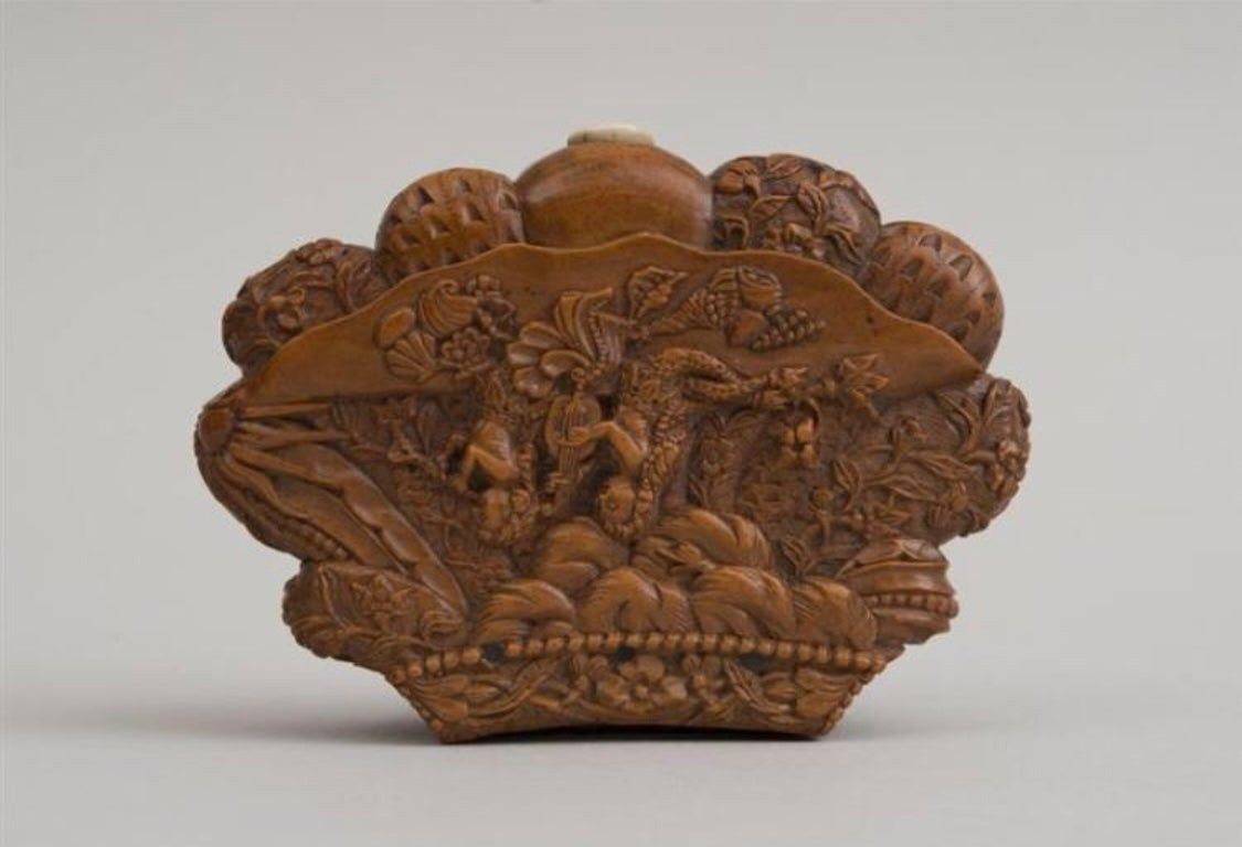 French Carved Snuff Box, Mid-19th Century