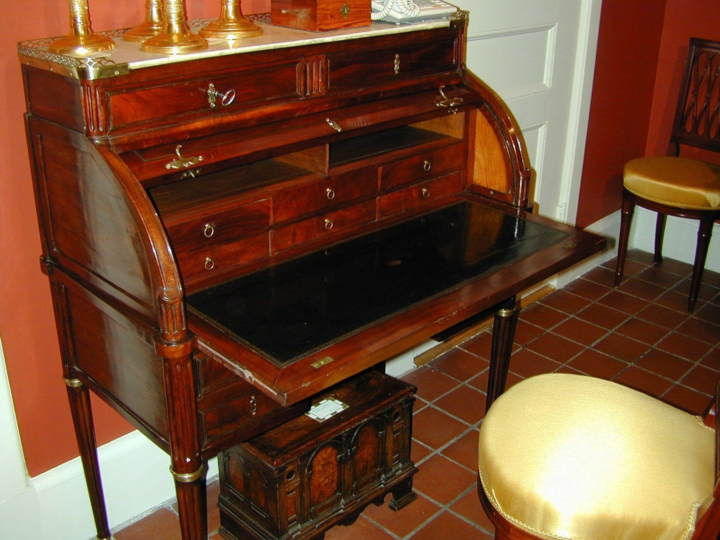 Louis XVI Mahogany and Brass Mounted Bureau a Cylindre, Late 18th Century